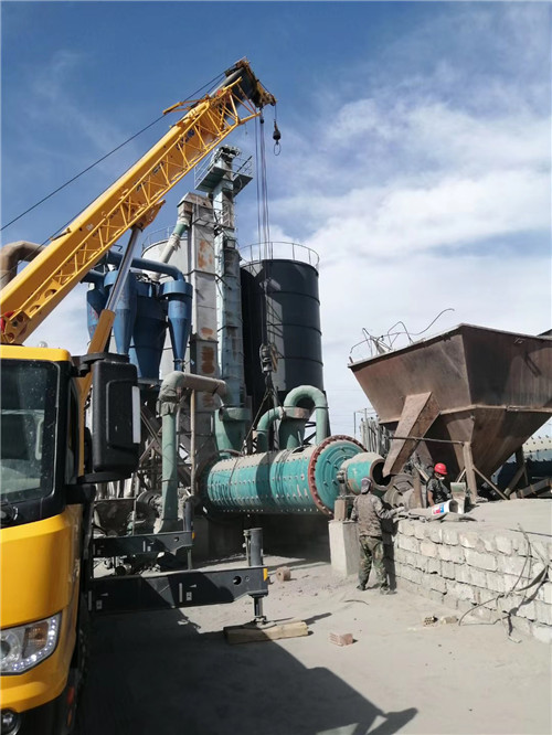 杨陵区设备搬运等各类工程项目中，吊车起着关键作用