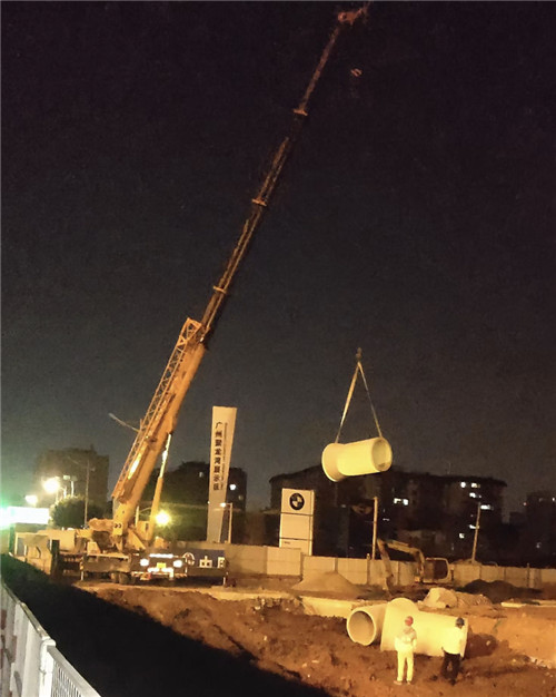 杨陵区“弯臂矫正”—— 吊车的 “形变补偿” 技术